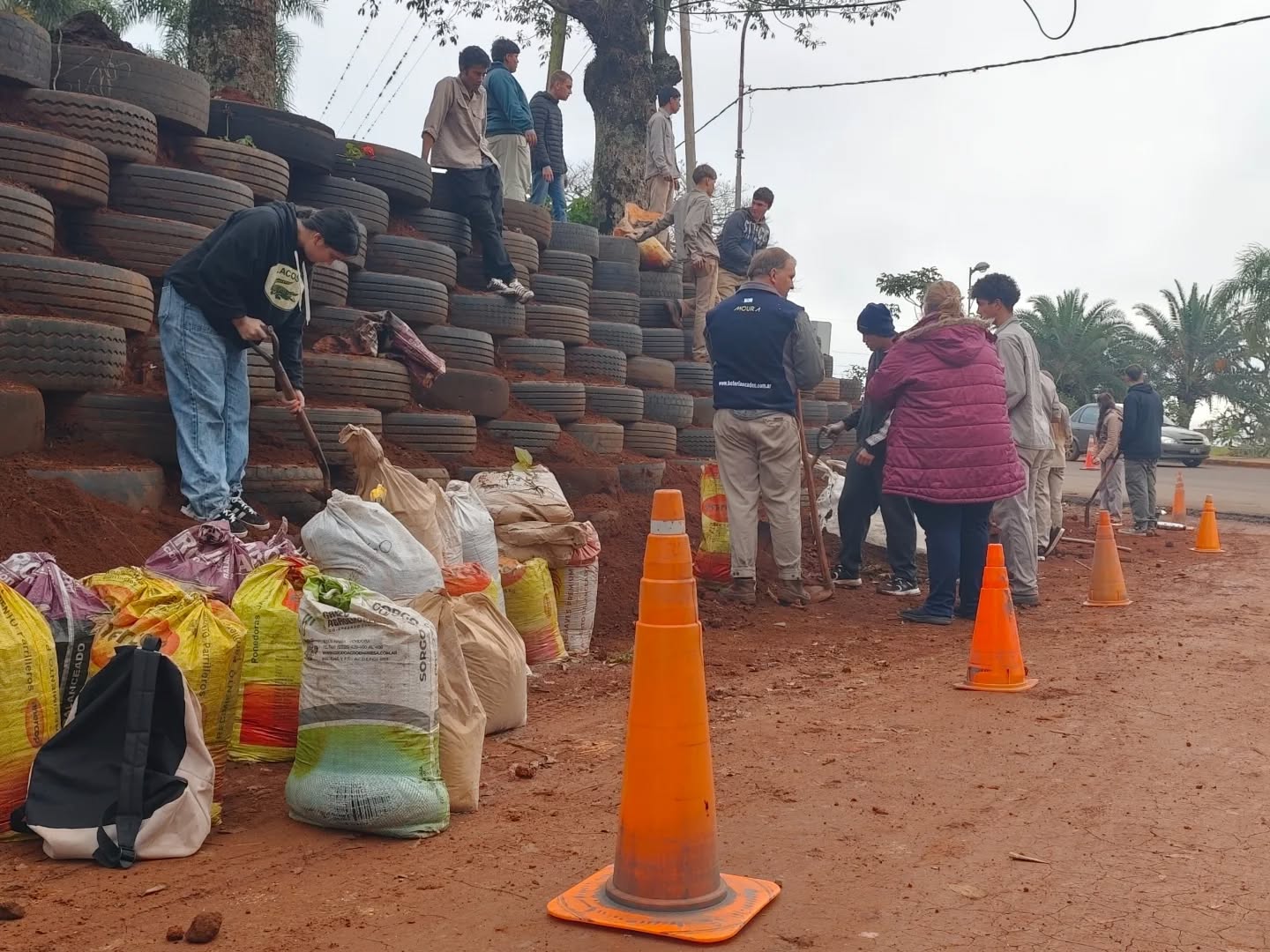 ♻️ EMBELLECIMIENTO DEL ECO MURO